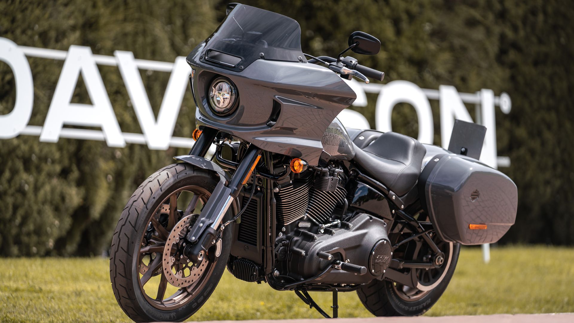 Harley Davidson Low Rider ST Estaticas (4)