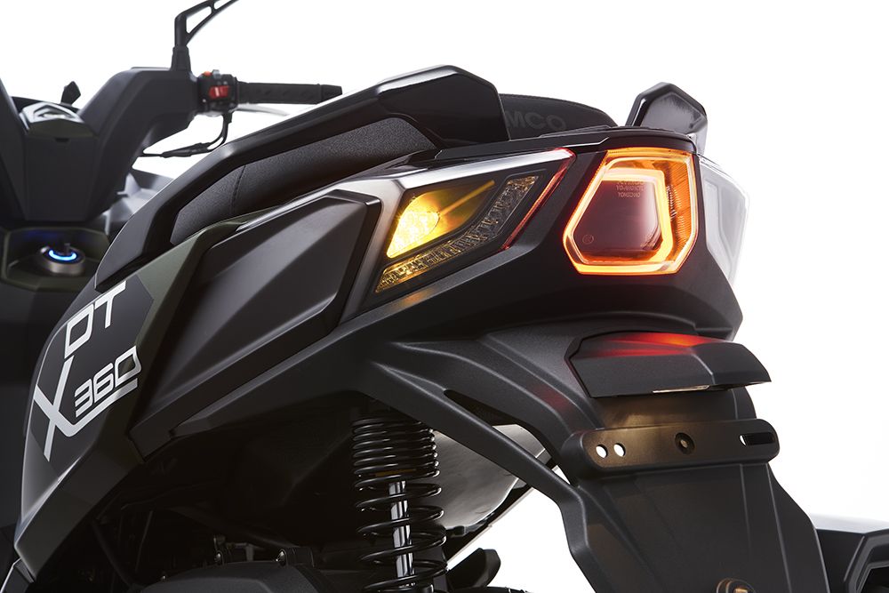 Kymco DTX125 350 detalle naranja 9