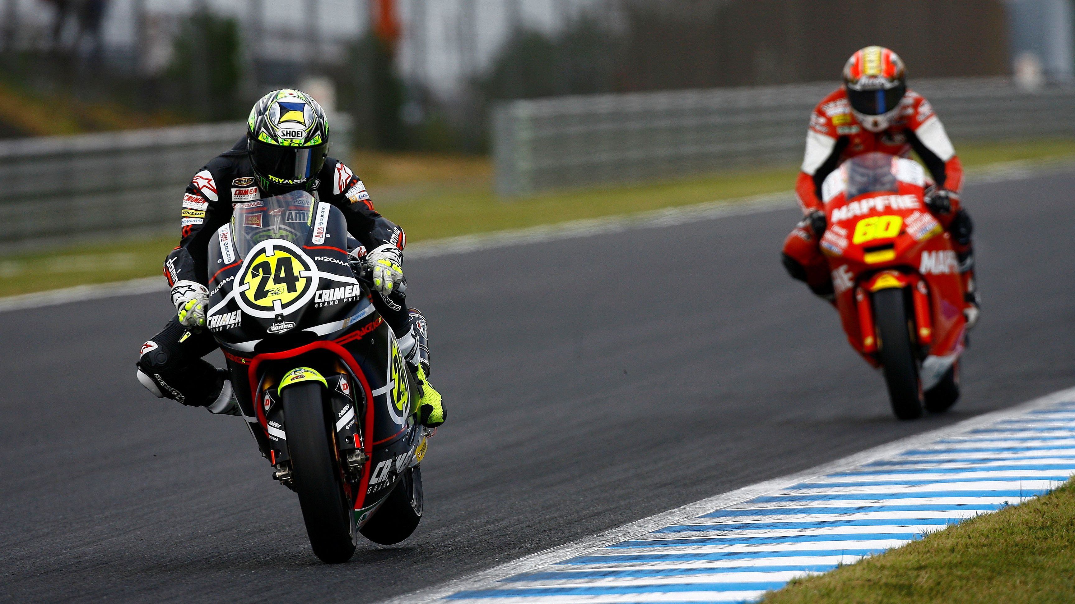 Toni Elías se escapa de Julián Simón en Moto2 2010