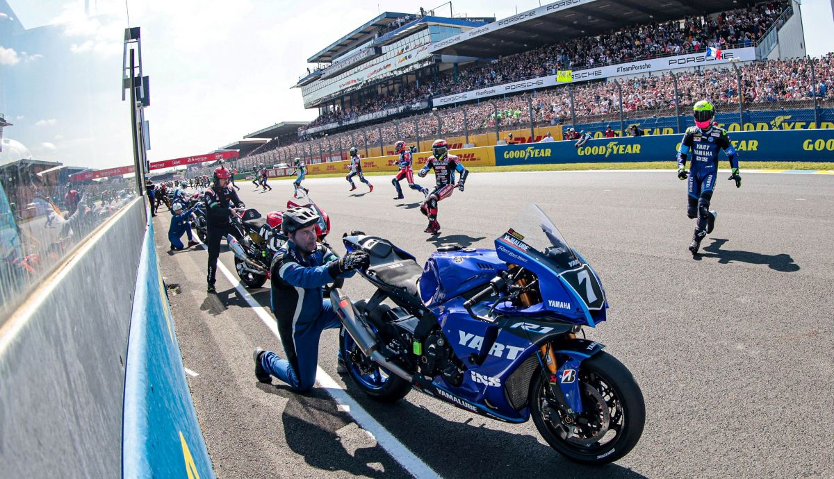 La salida en Le Mans con el YART en la pole La salida en Le Mans con el YART en la pole