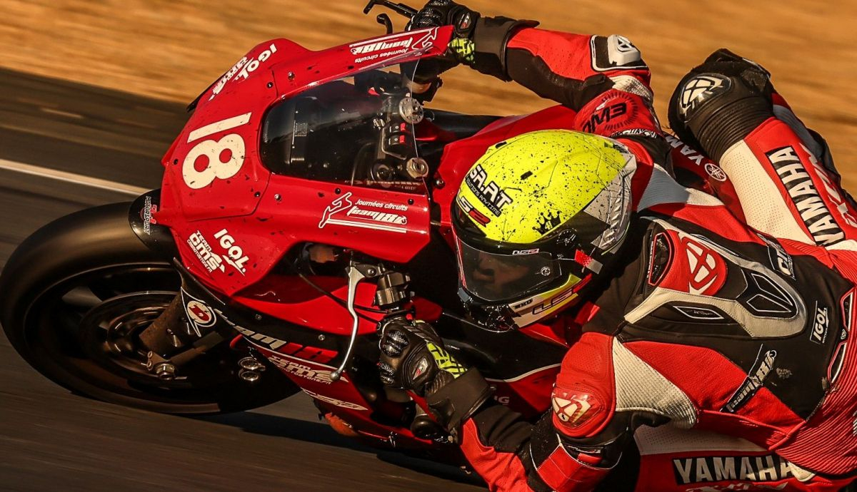Victoria del Team 18 Sapeurs Pompiers en Superstock Victoria del Team 18 Sapeurs Pompiers en Superstock