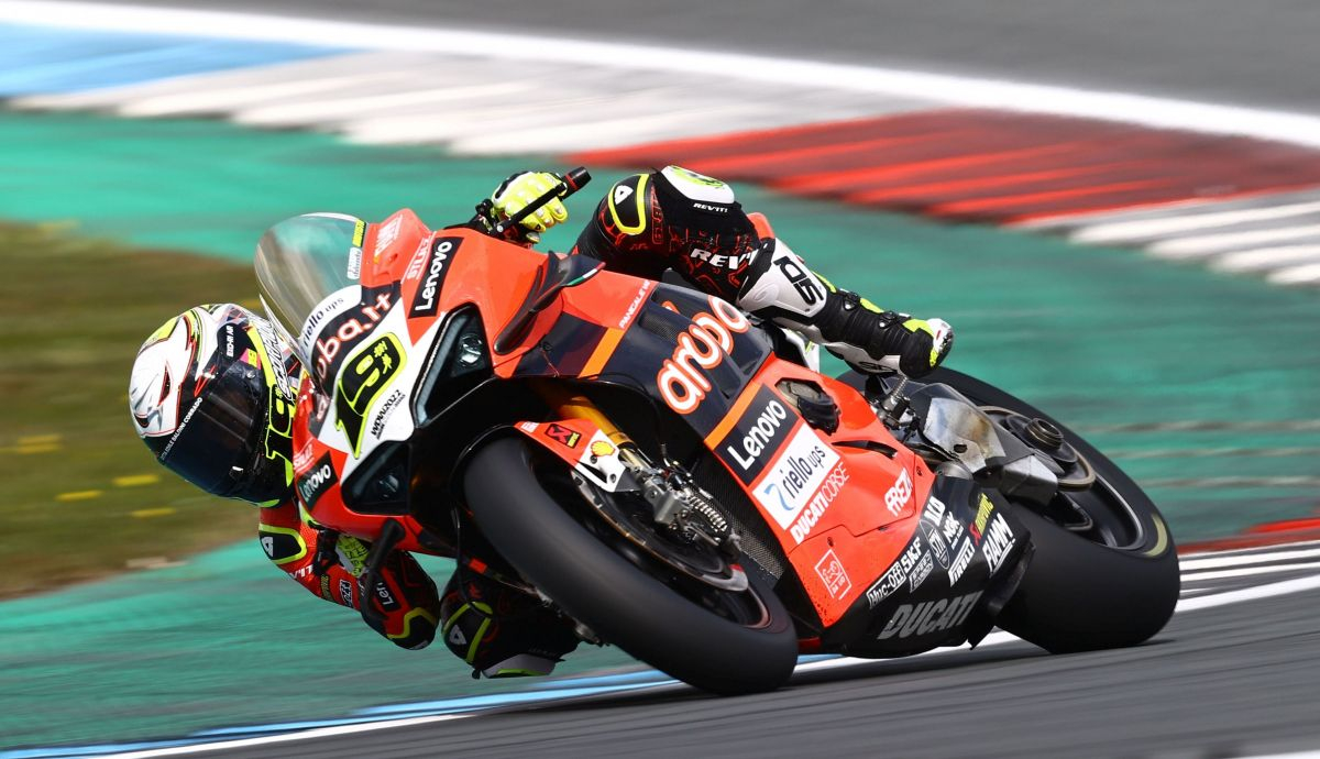 Álvaro Bautista ha terminado segundo en Assen Álvaro Bautista ha terminado segundo en Assen