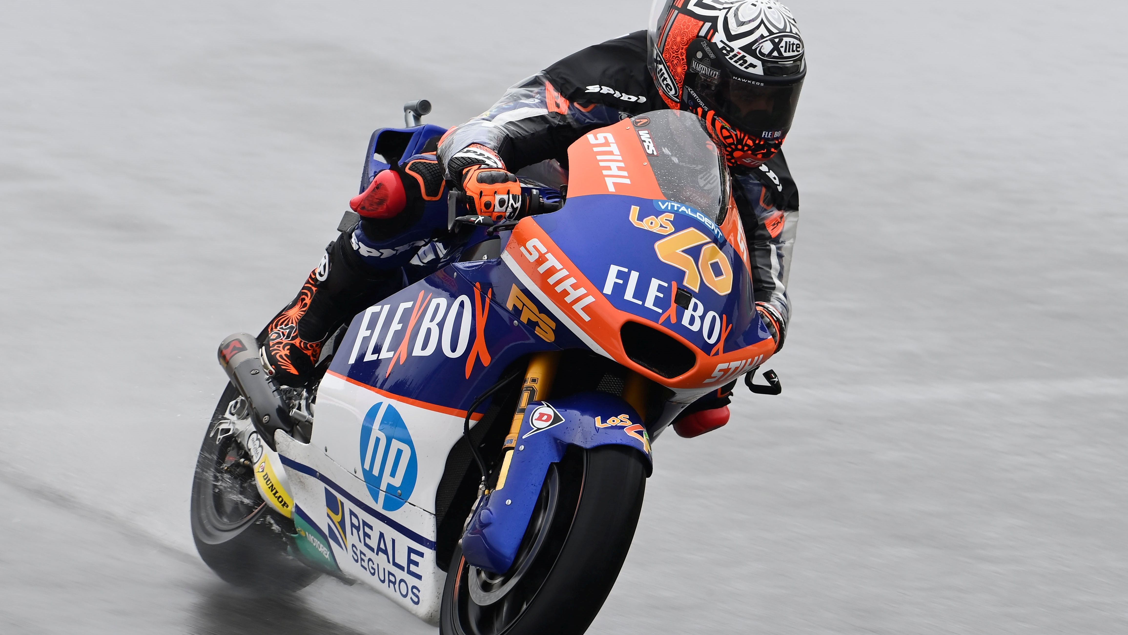 Arón Canet se ha hecho con la pole de Moto2 en Portimao