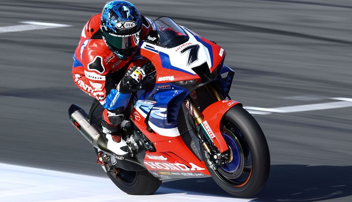Iker Lecuona ha logrado su primer podio en Superbike Iker Lecuona ha logrado su primer podio en Superbike
