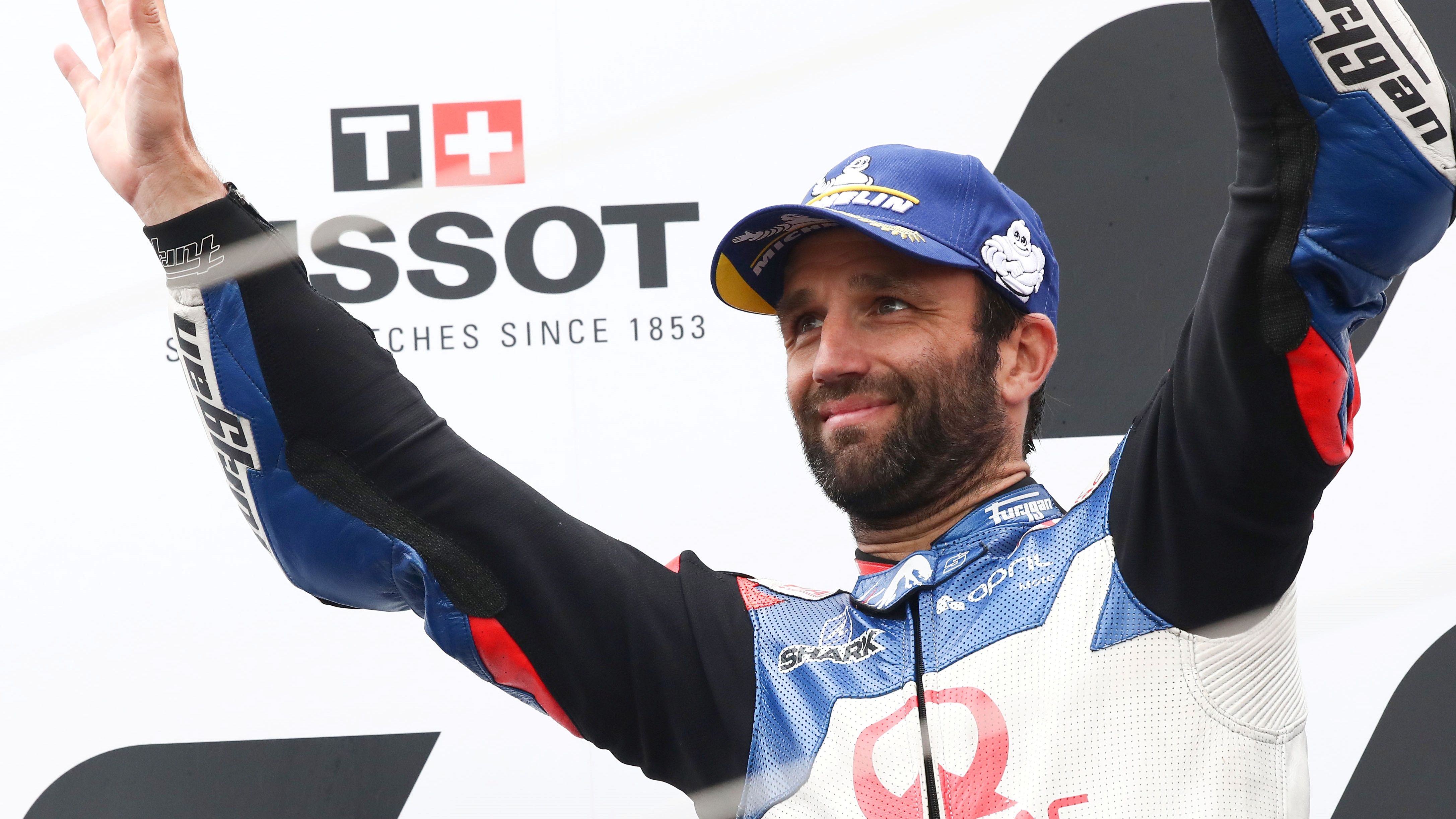 Johann Zarco en el podio festejando su segundo puesto con Ducati en Portimao