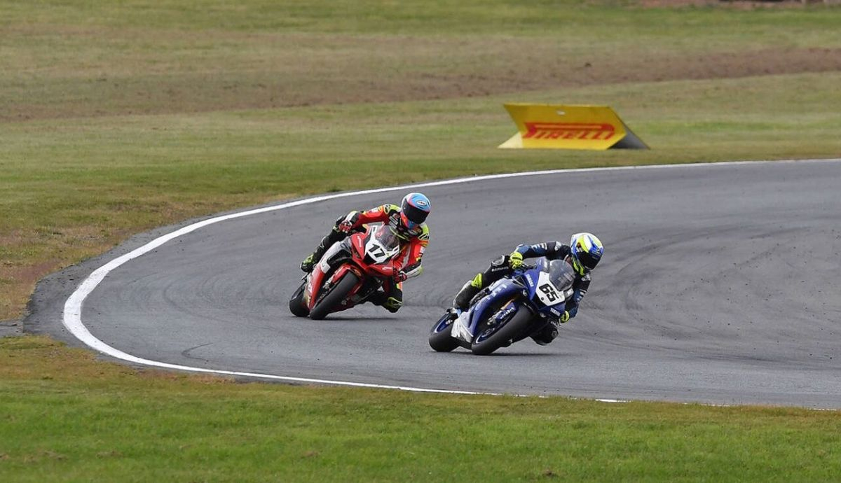 Cru Halliday y Troy Herfoss en Wakefield Cru Halliday y Troy Herfoss en Wakefield