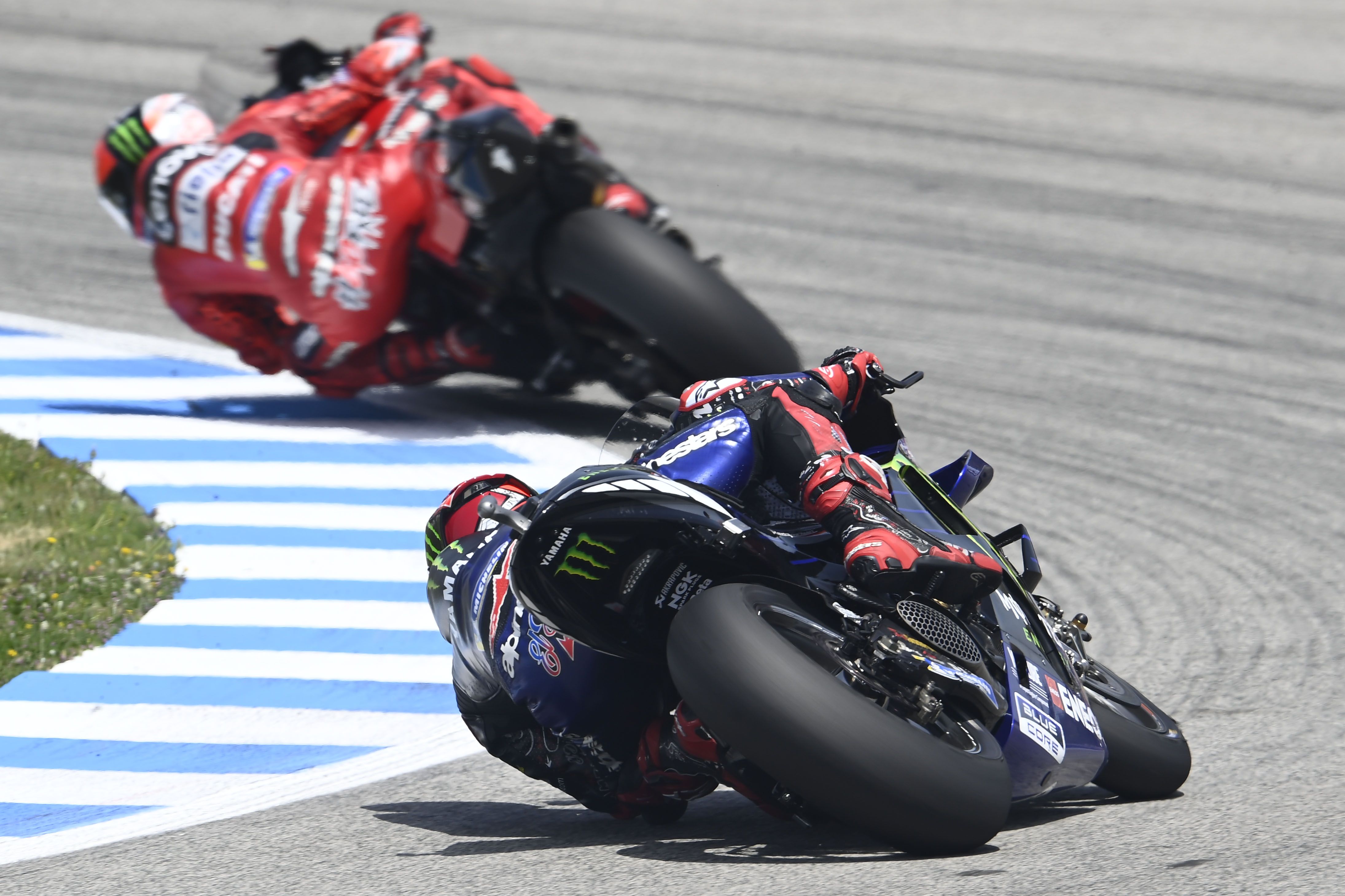 Fabio Quartararo trata de seguir a Pecco Bagnaia, MotoGP Jerez 2022