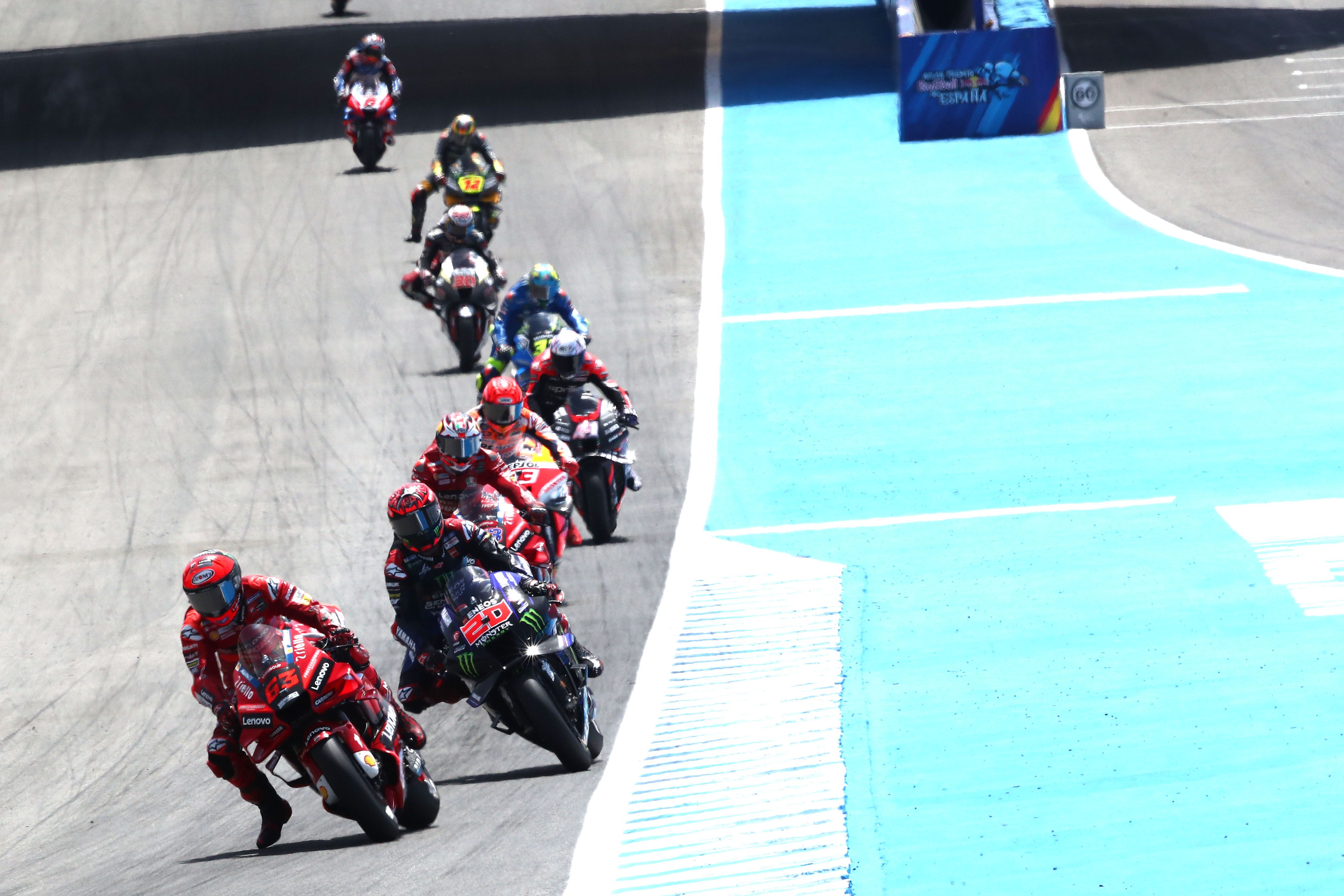 Pecco Bagnaia comanda ante Fabio Quartararo y Jack Miller, MotoGP Jerez 2022