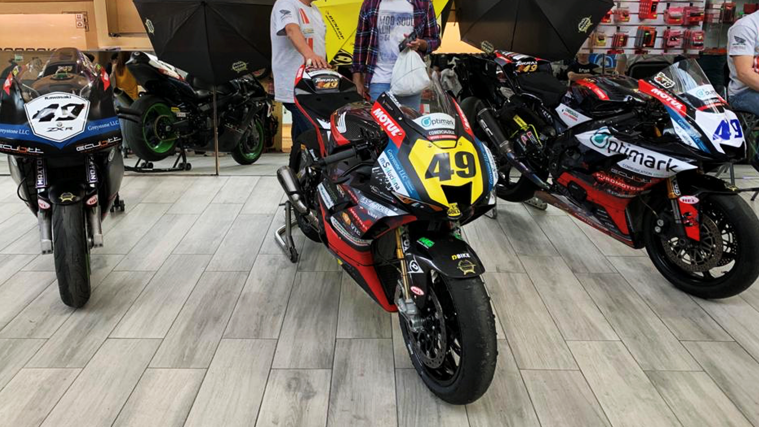 Tres de las cuatro motos del Toll Racing Team para Raül Torras en este 2022