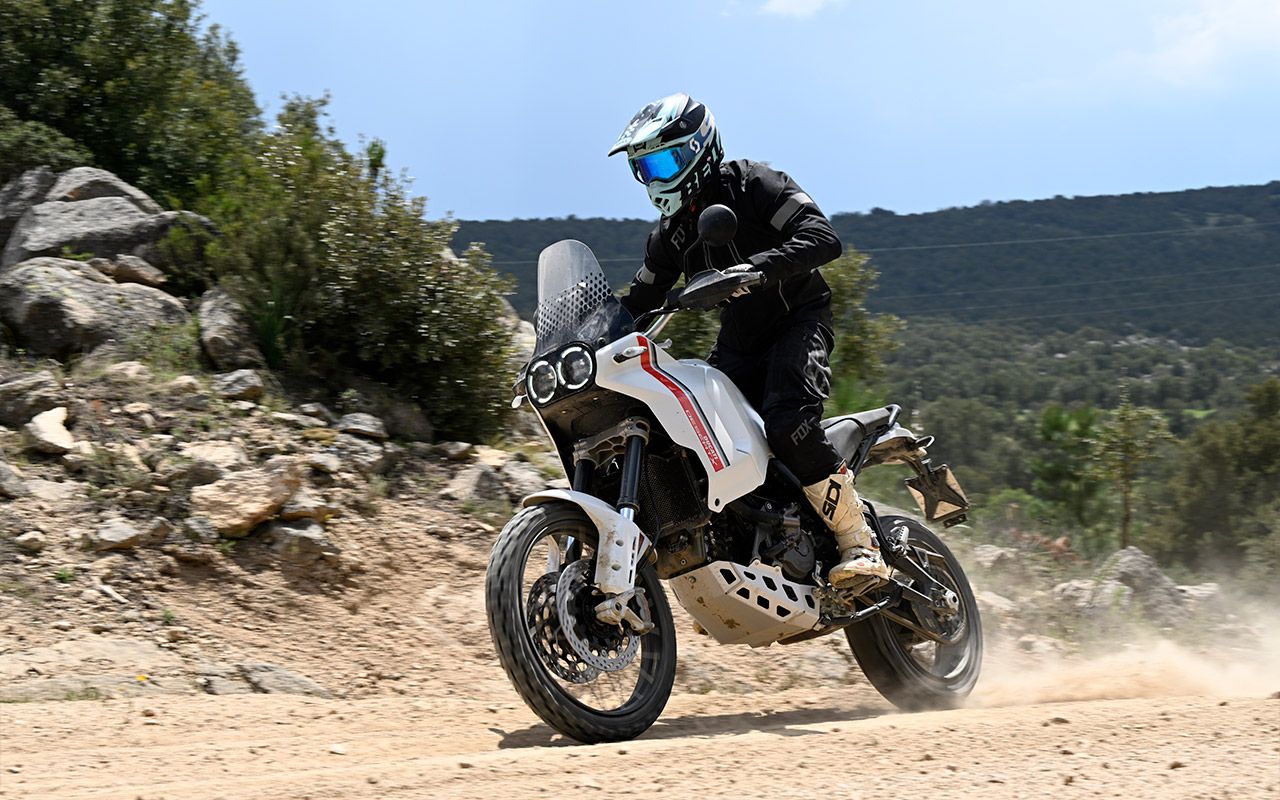 Ducati Desertx 1