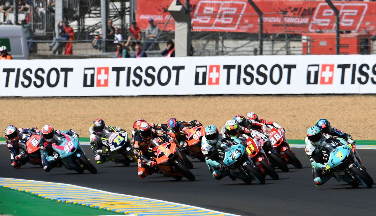 Dennis Foggia comanda la salida de Moto3 Dennis Foggia comanda la salida de Moto3