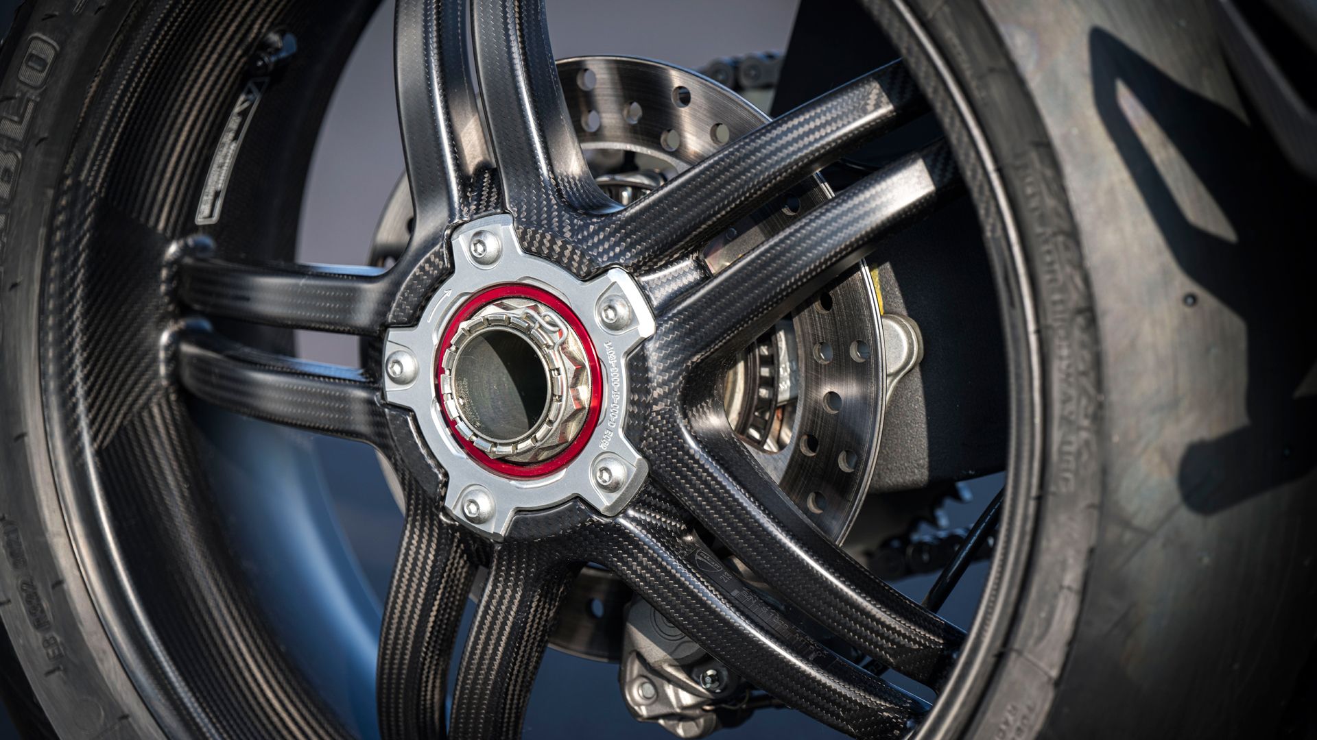 Ducati Streetfighter V4 SP 2022 Detalles (9)