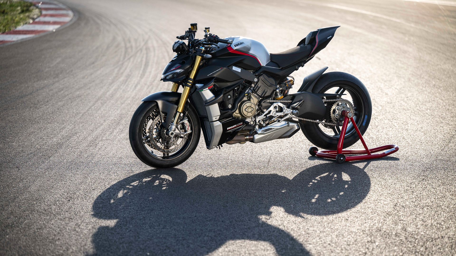 Ducati Streetfighter V4 SP 2022 Estatica (4)