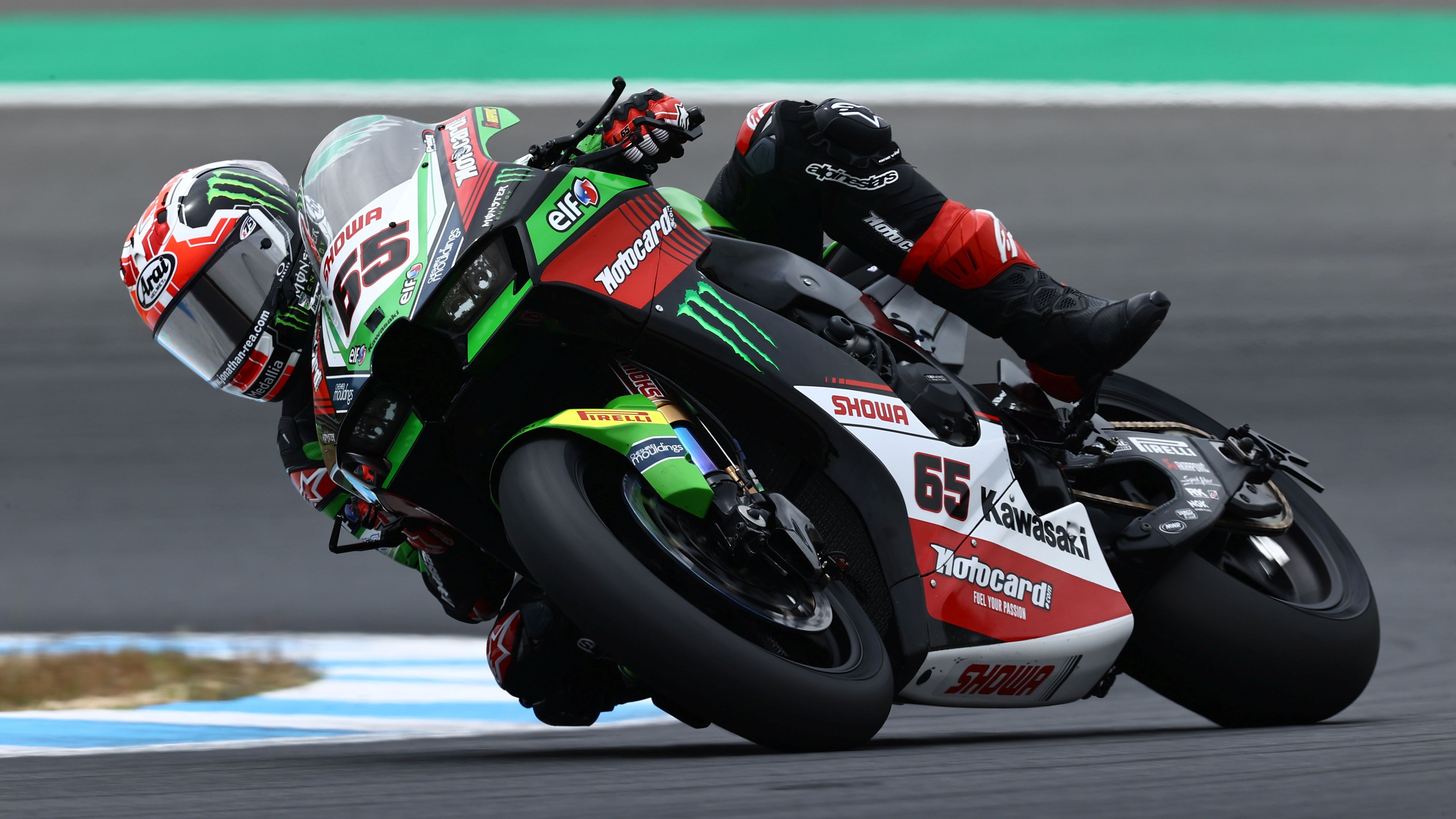 Jonathan Rea se ha hecho con la Superpole en Estoril batiendo el récord de pista