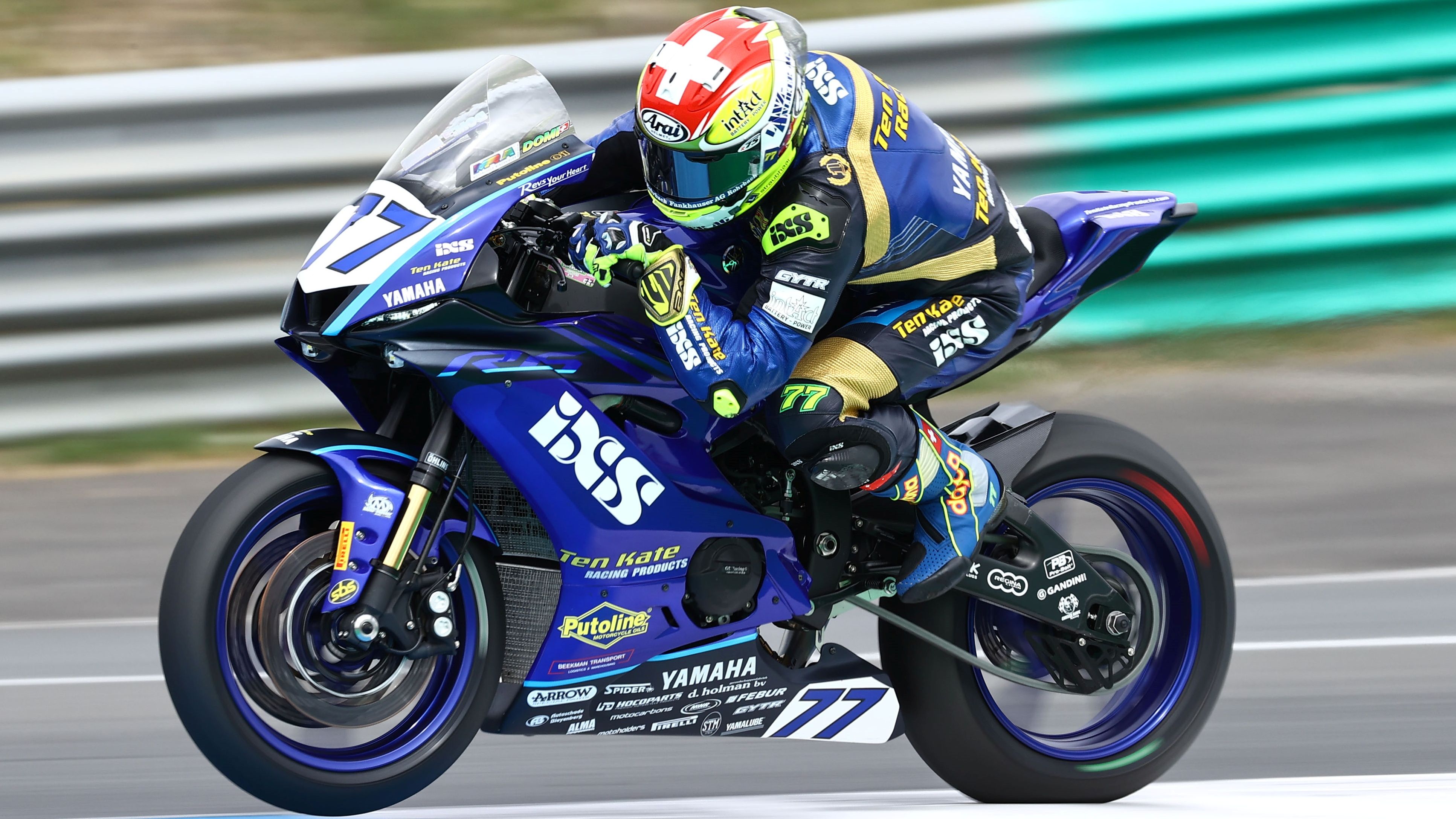 Dominique Aegerter completa el doblete en Estoril y se escapa en Supersport