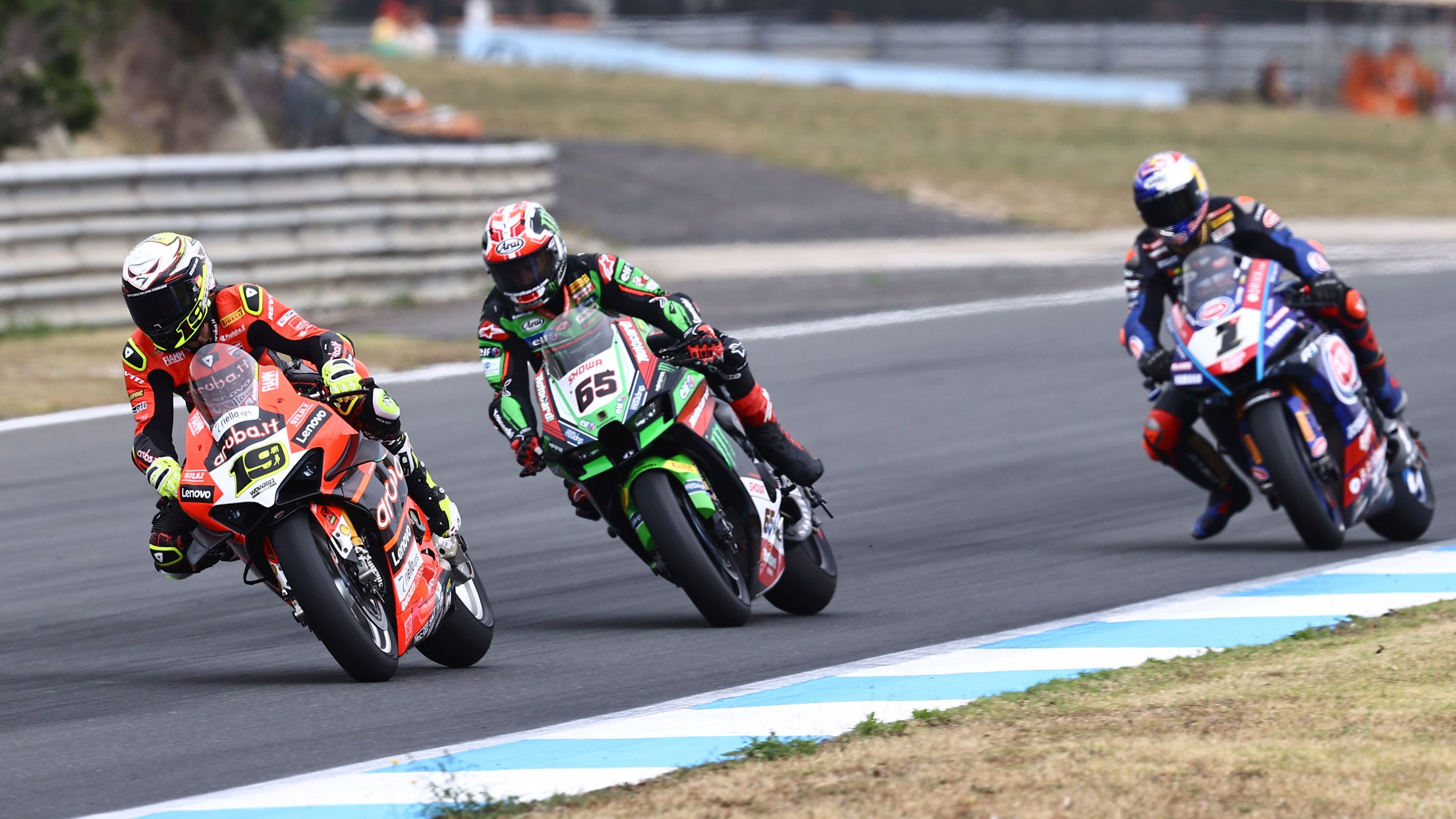 Álvaro Bautista lidera Superbike 2022 tras Estoril con Jonathan Rea cerca y Toprak Razgatlioglu más lejos