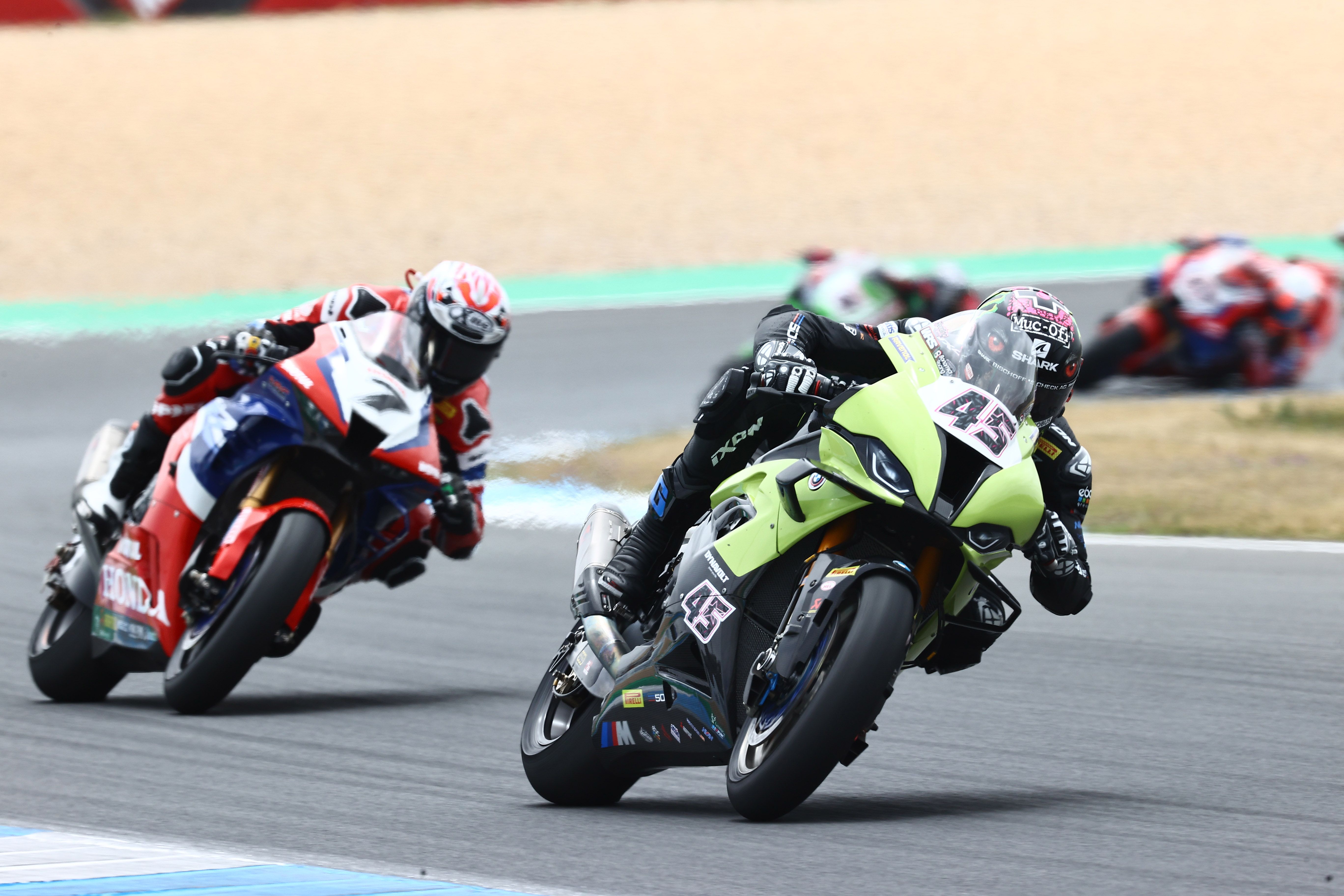 Scott Redding seguido por Iker Lecuona, WSBK Estoril 2022
