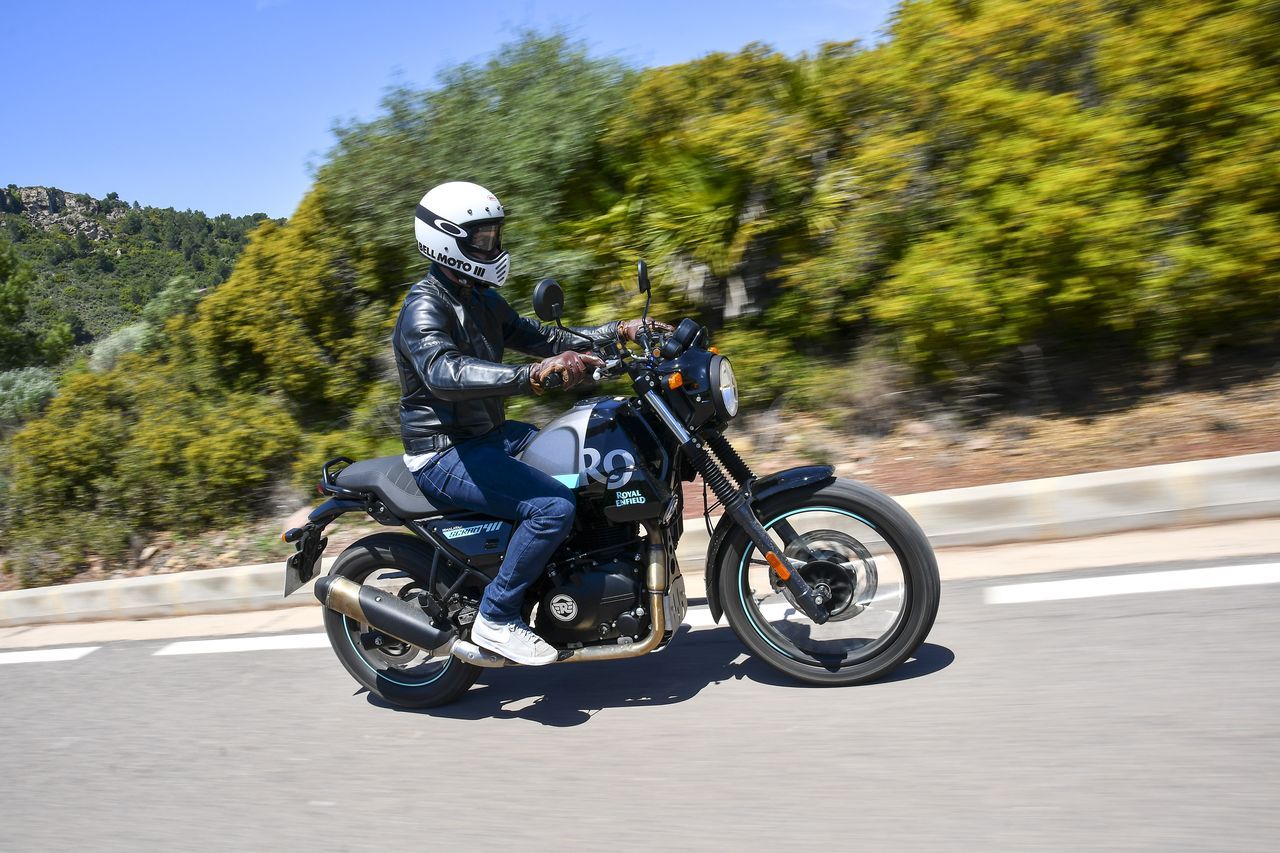 Royal Enfield Scram 411 4