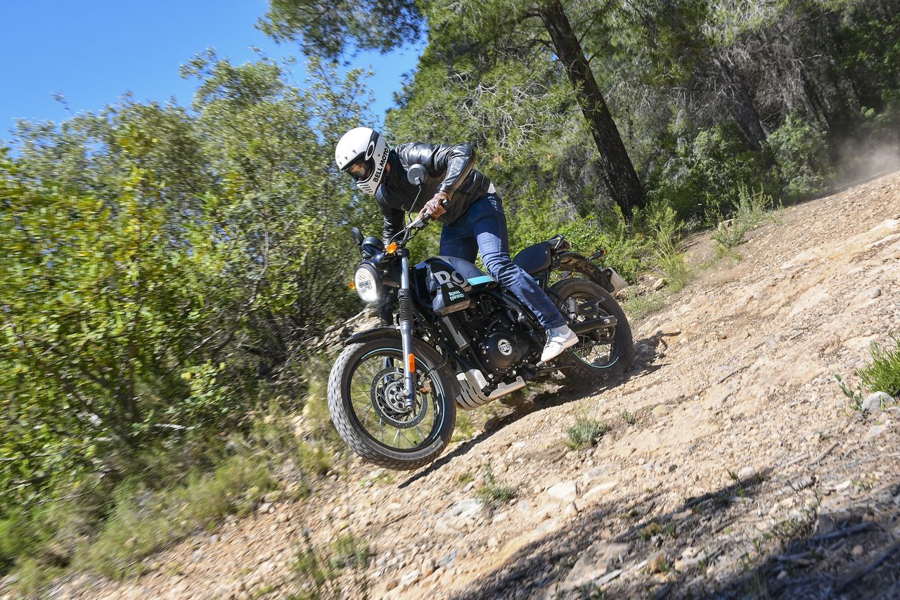 Royal Enfield Scram 411 16