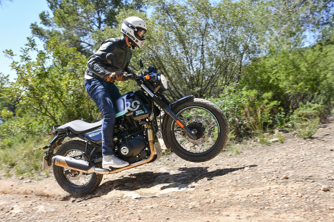 Royal Enfield Scram 411 18