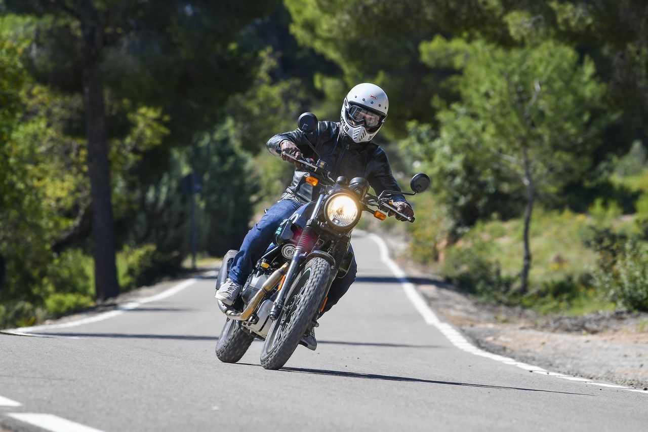 Royal Enfield Scram 411 19