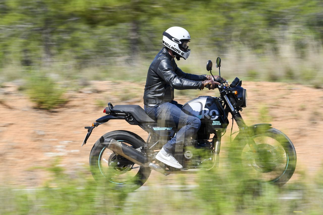 Royal Enfield Scram 411 24