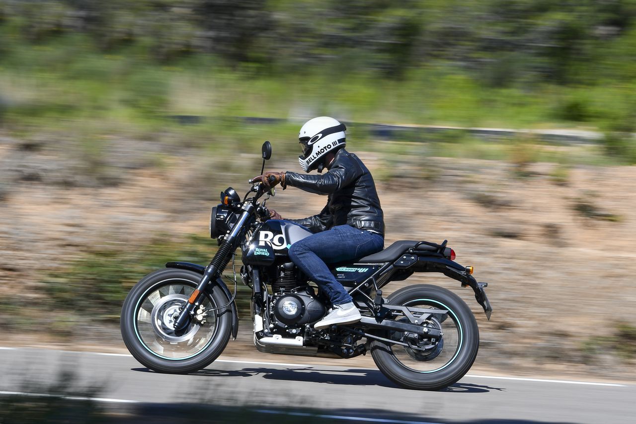 Royal Enfield Scram 411 26