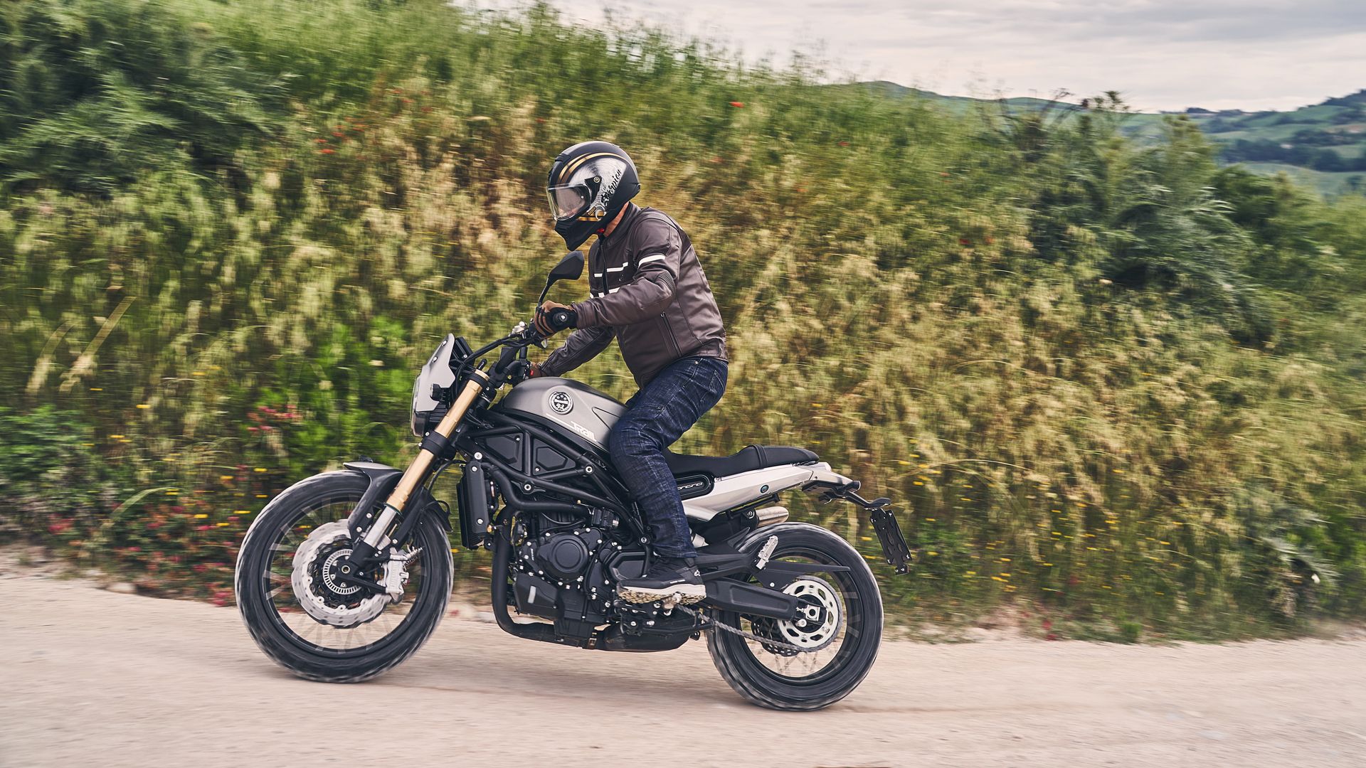 Benelli Leoncino 800 Trail (9)