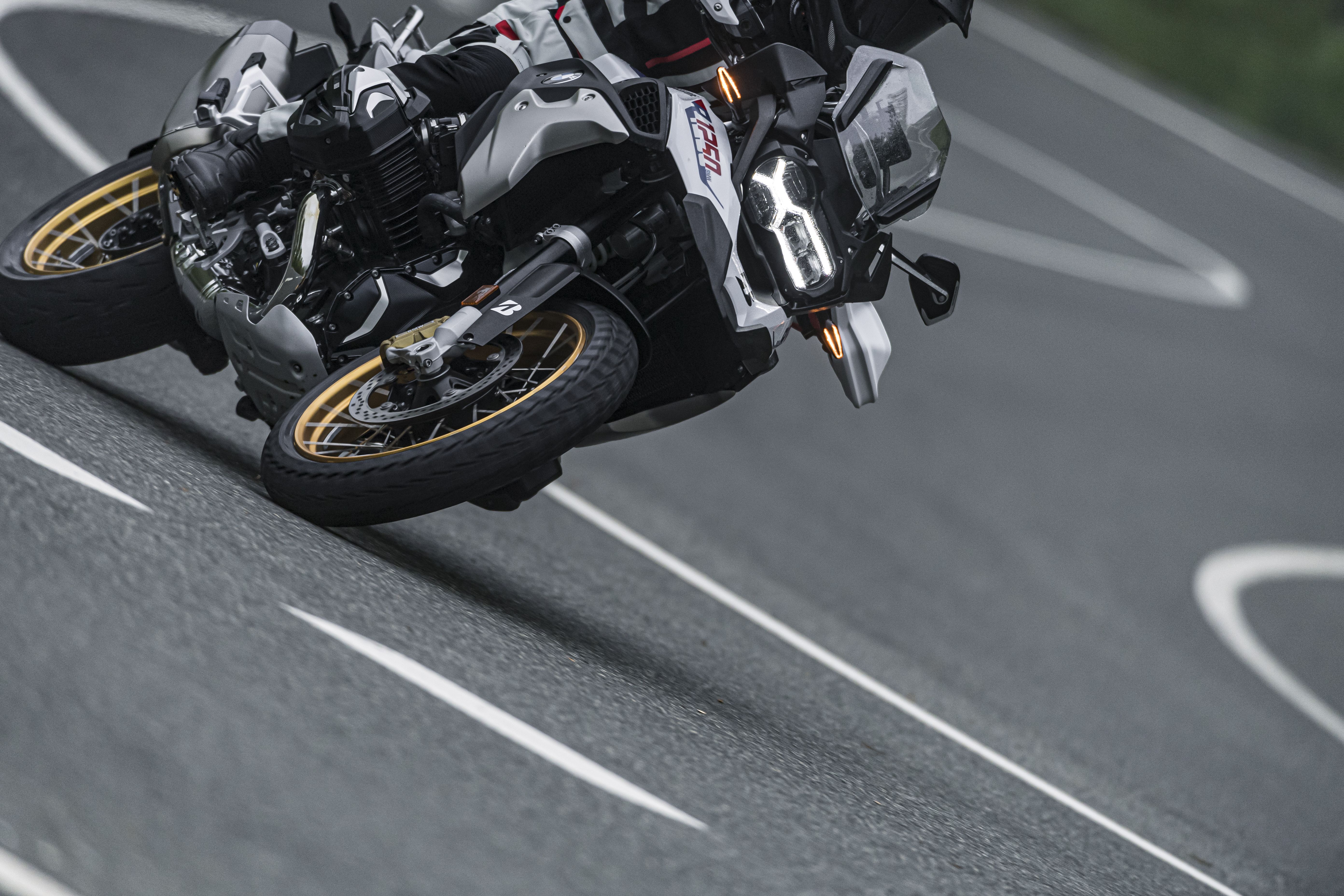 Bridgestone Battlax AT 41