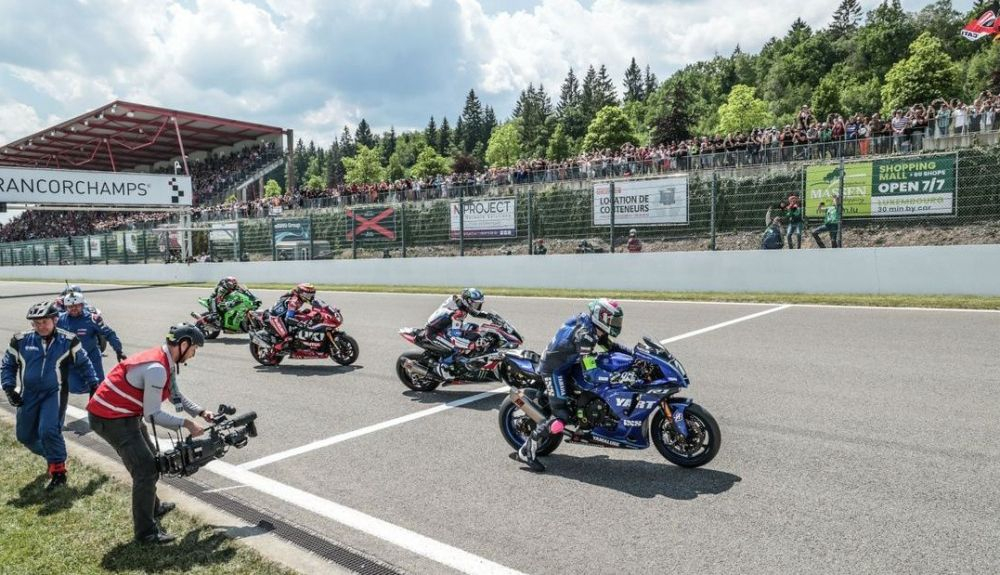 Momento de la salida de las 24 horas de Spa 2022 Momento de la salida de las 24 horas de Spa 2022