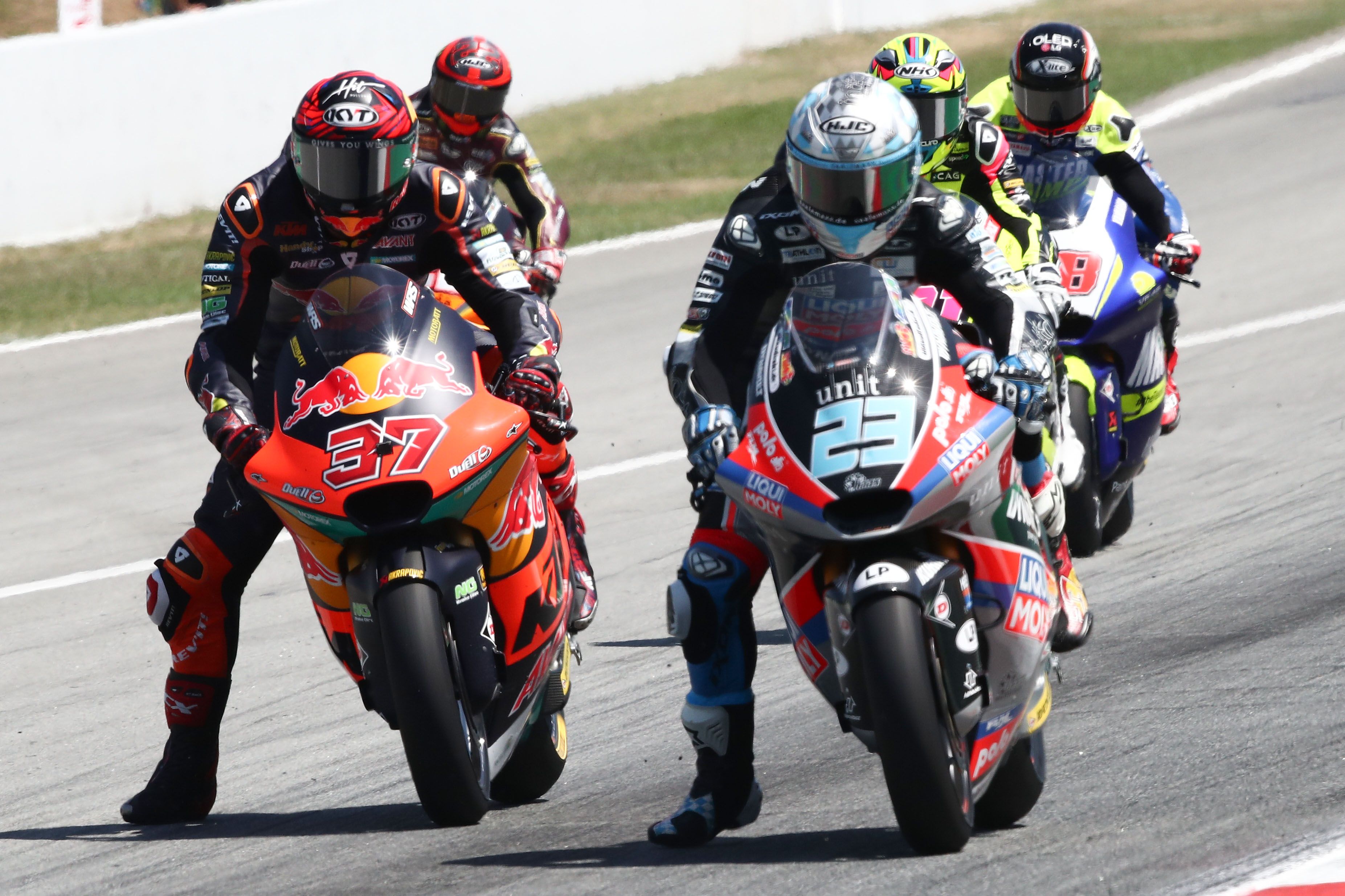 Augusto Fernández se mete a Marcel Schrotter, Moto2 Catalunya 2022