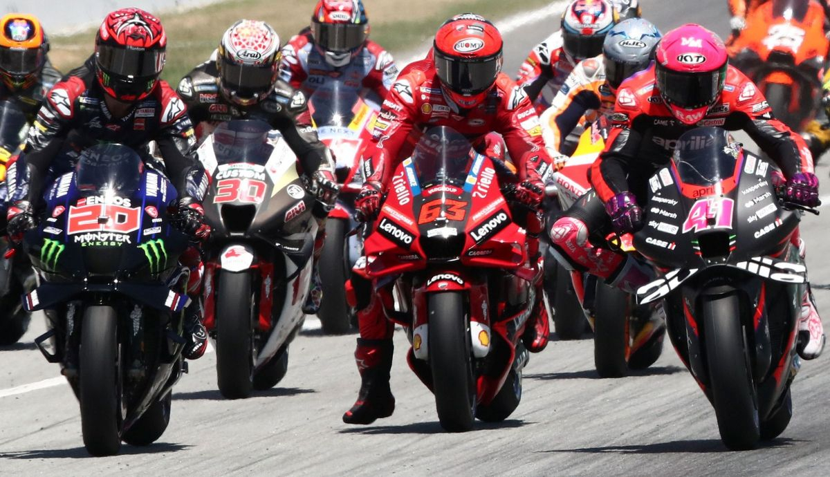 Fabio Quartararo y Aleix Espargaró se emparejan en la salida en Catalunya Fabio Quartararo y Aleix Espargaró se emparejan en la salida en Catalunya