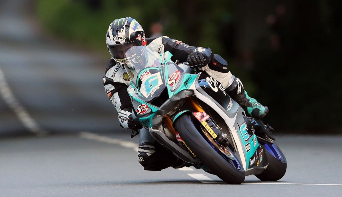 Michael Dunlop se impuso en Supersport para alcanzar las 20 victorias en el TT Michael Dunlop se impuso en Supersport para alcanzar las 20 victorias en el TT