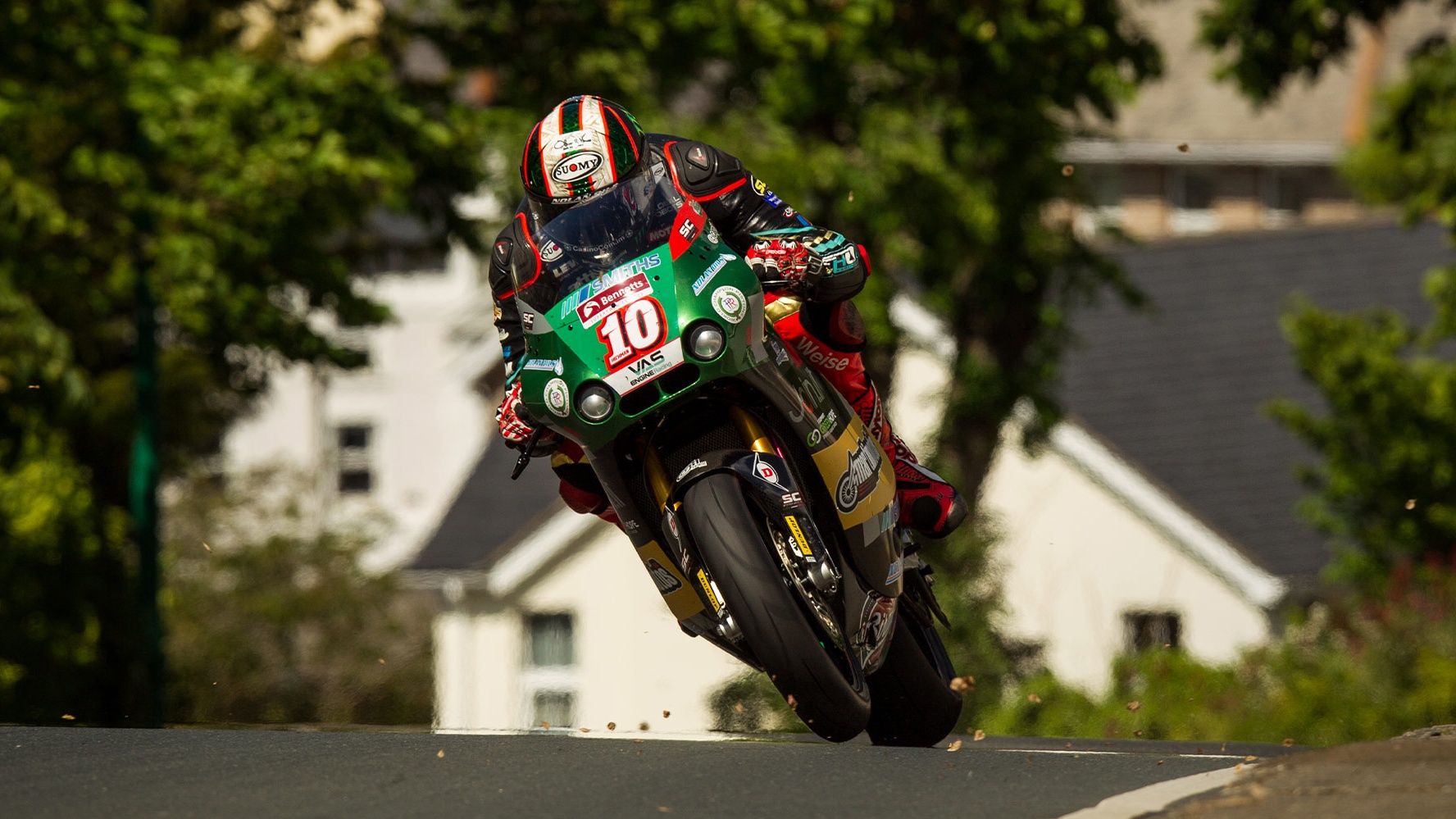 Peter Hickman ha logrado su tercer triunfo en el IOMTT al vencer en Supertwin