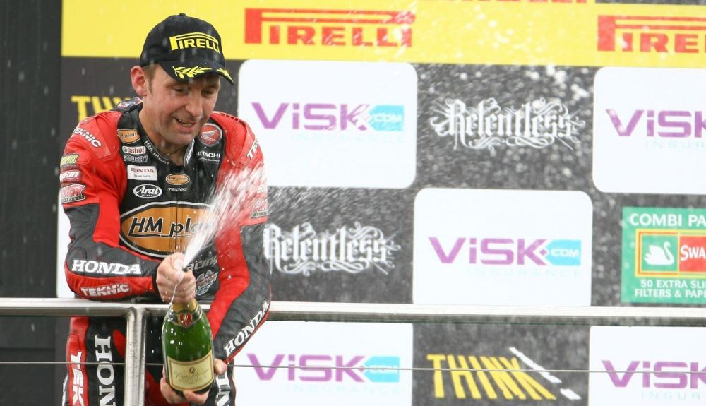 Steve Plater en el podio. Fuente: Gold & Goose