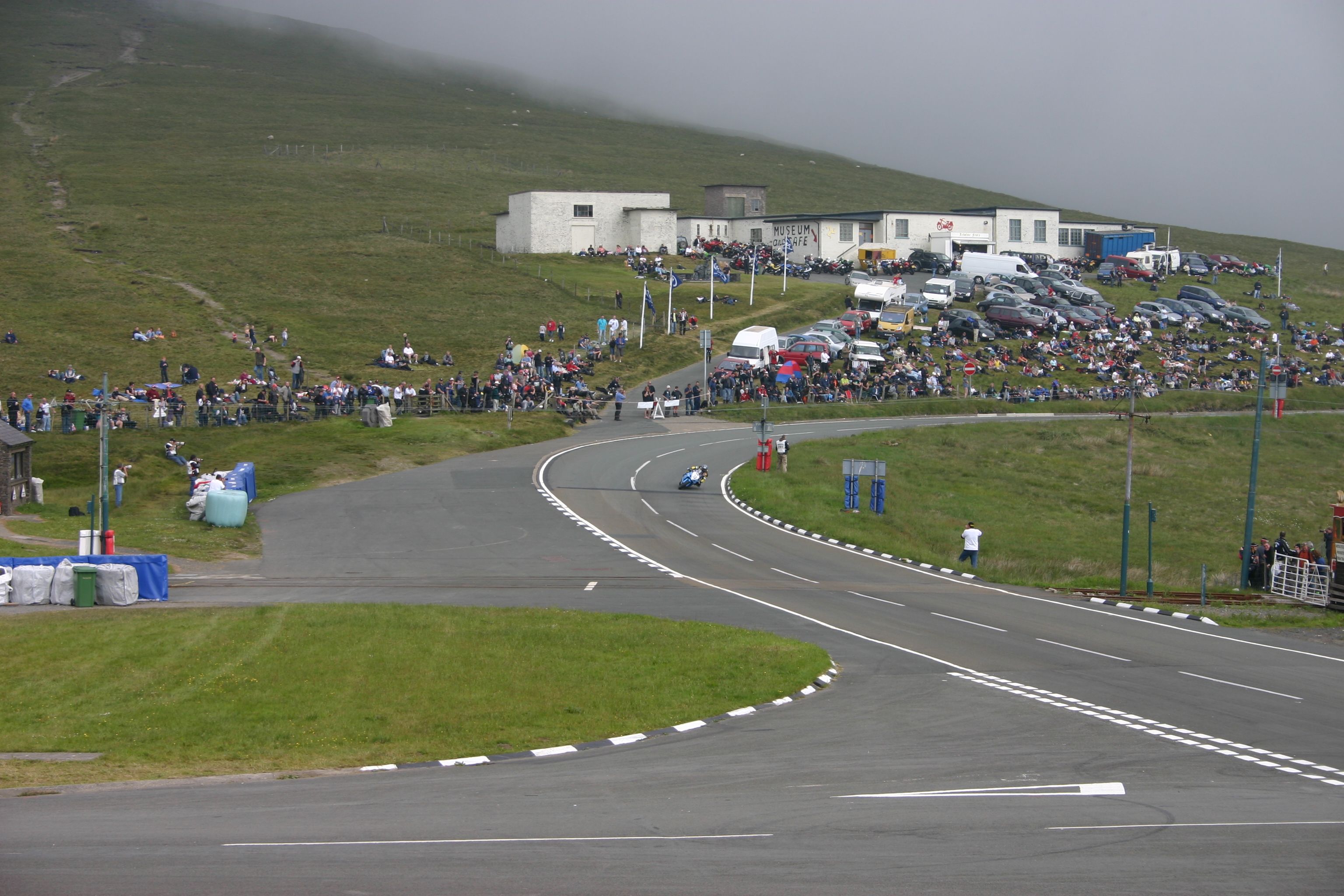 El Mountain Course del Tourist Trophy visto desde Bungalow.