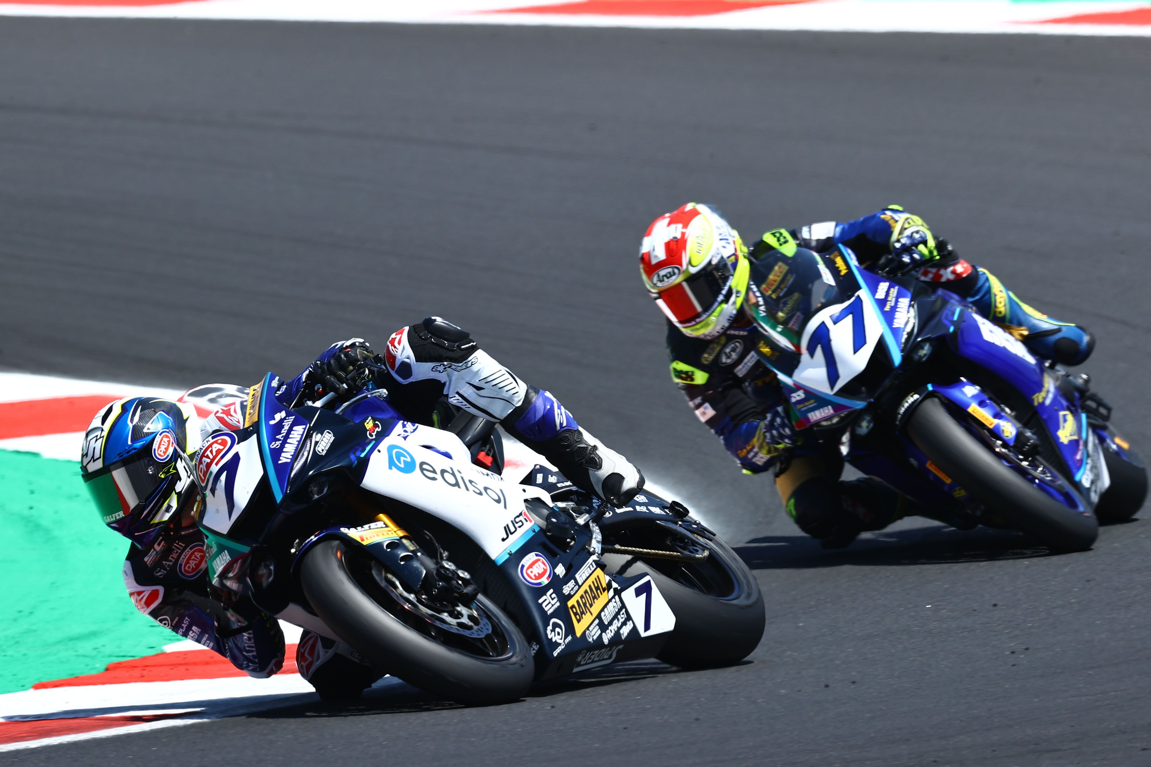 Lorenzo Baldassarri seguido por Dominique Aegerter, WSS Misano 2022