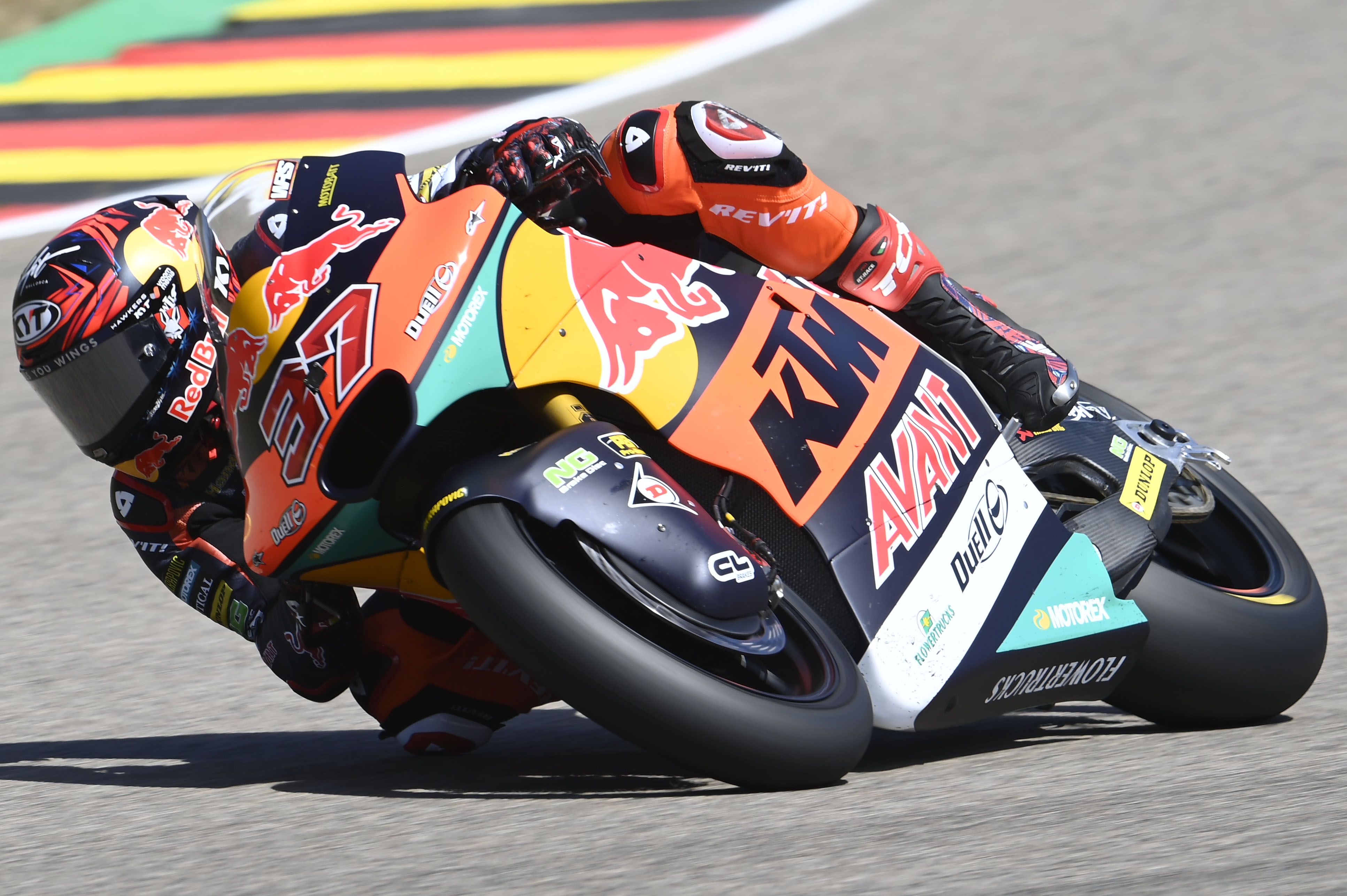 Augusto Fernández encabeza el festival español en Moto2