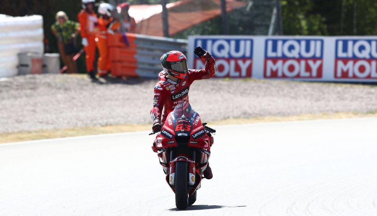 Pecco Bagnaia cumple con la pole pero Fabio Quartararo es...