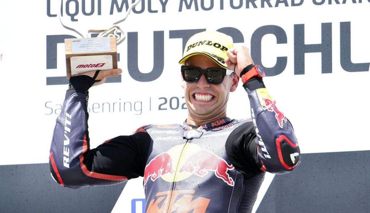 Augusto Fernández tras ganar en Sachsenring: “Ha sido la mejor carrera de mi vida” Augusto Fernández tras ganar en Sachsenring: “Ha sido la mejor carrera de mi vida”