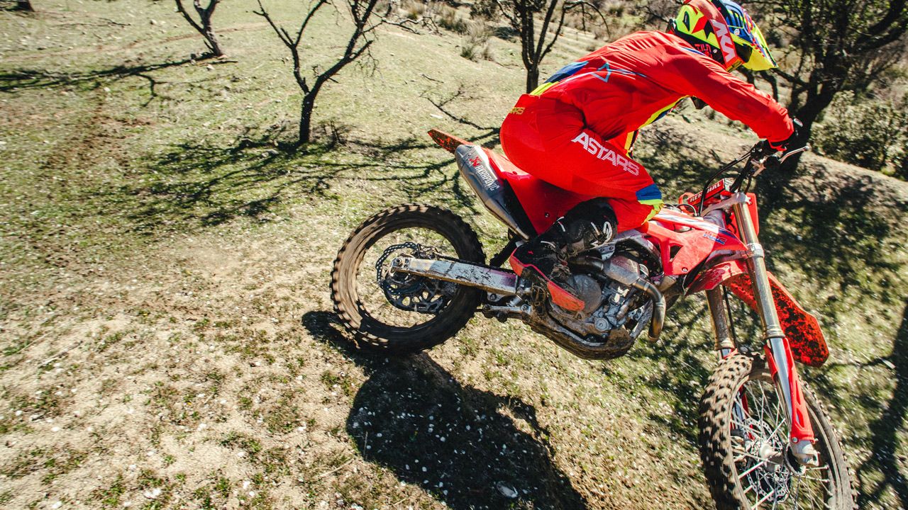 Escape Akrapovic para Honda CRF 250 2022.