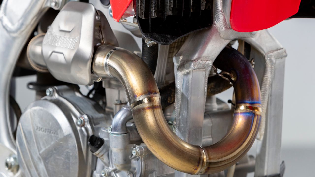 Escape Akrapovic para Honda CRF 250 2022.