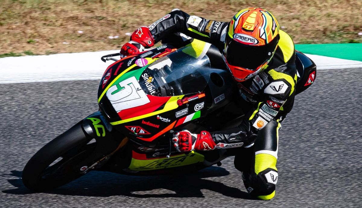 Leonardo Zanni ganó una carrera y es más líder de PreMoto3 Leonardo Zanni ganó una carrera y es más líder de PreMoto3