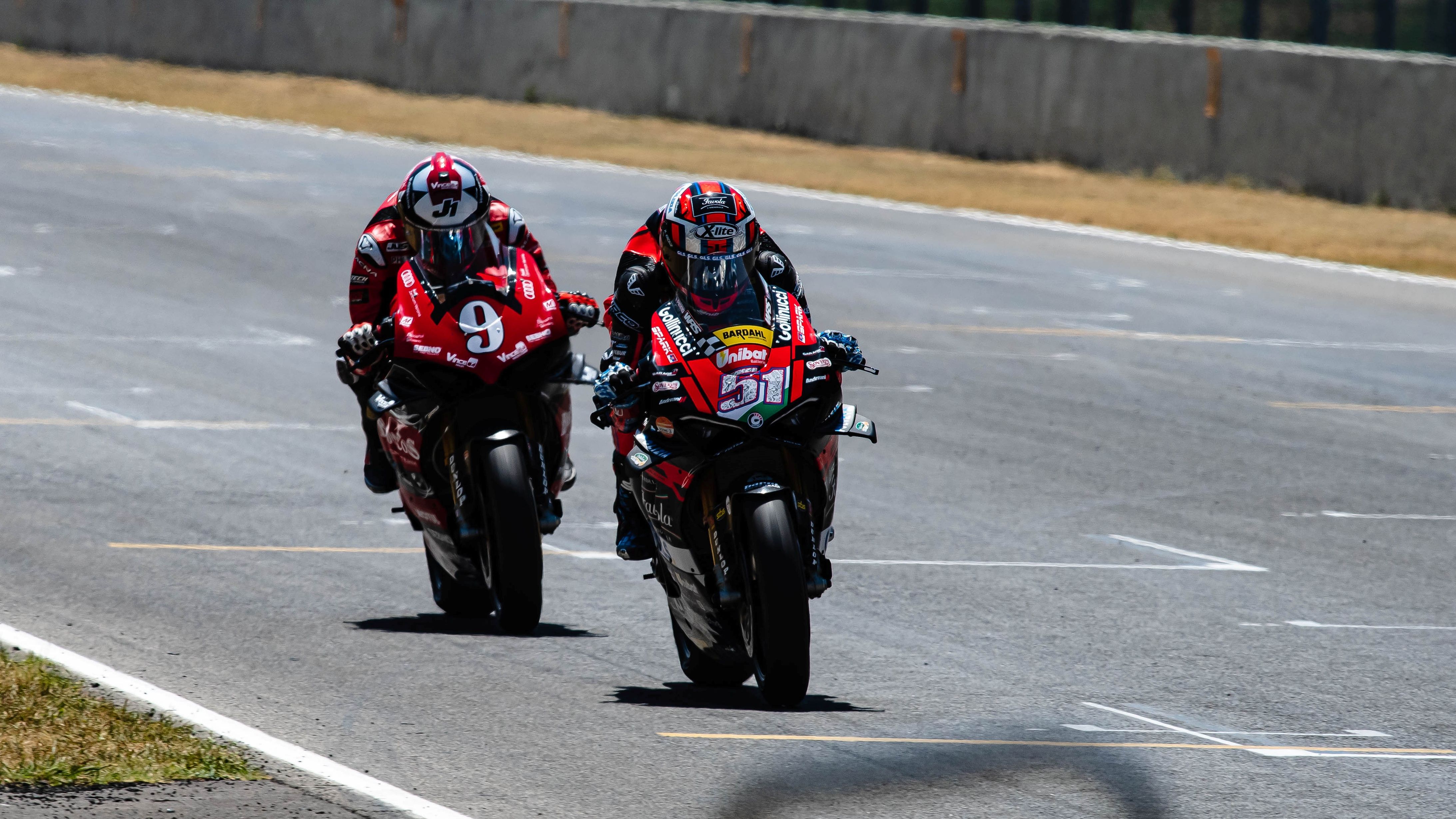 Michele Pirro logró el doblete en Mugello ante Andrea Mantovani