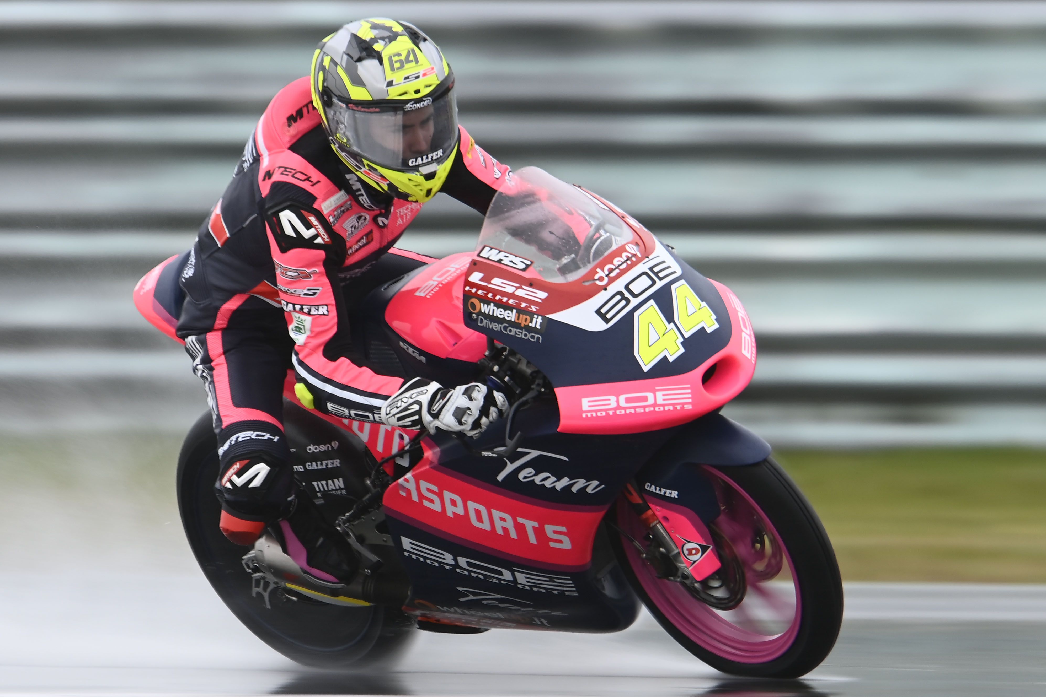 David Muñoz se exhibe en Moto3 bajo el agua de Assen