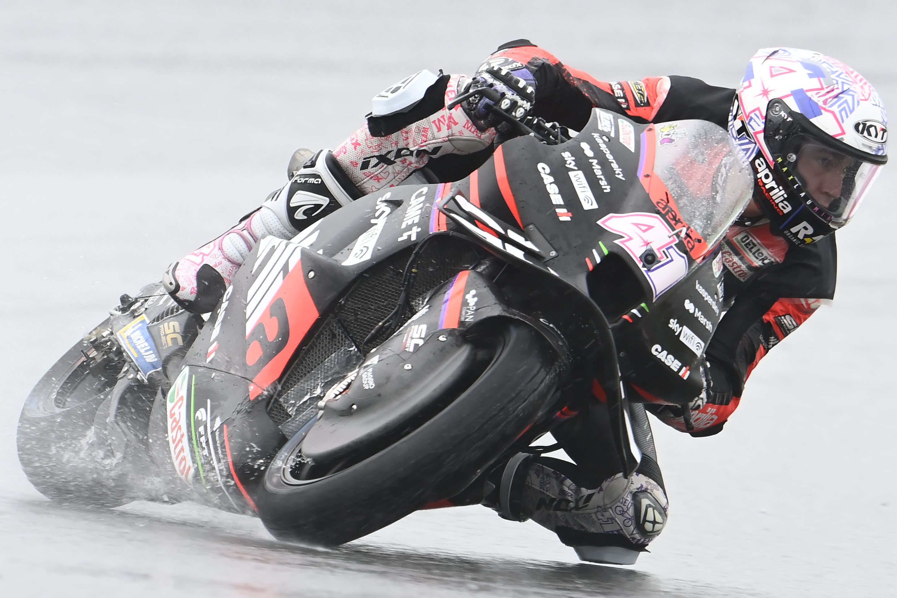 Aleix Espargaró se ha mostrado muy crítico con Dirección de Carrera por no parar la sesión del FP1 