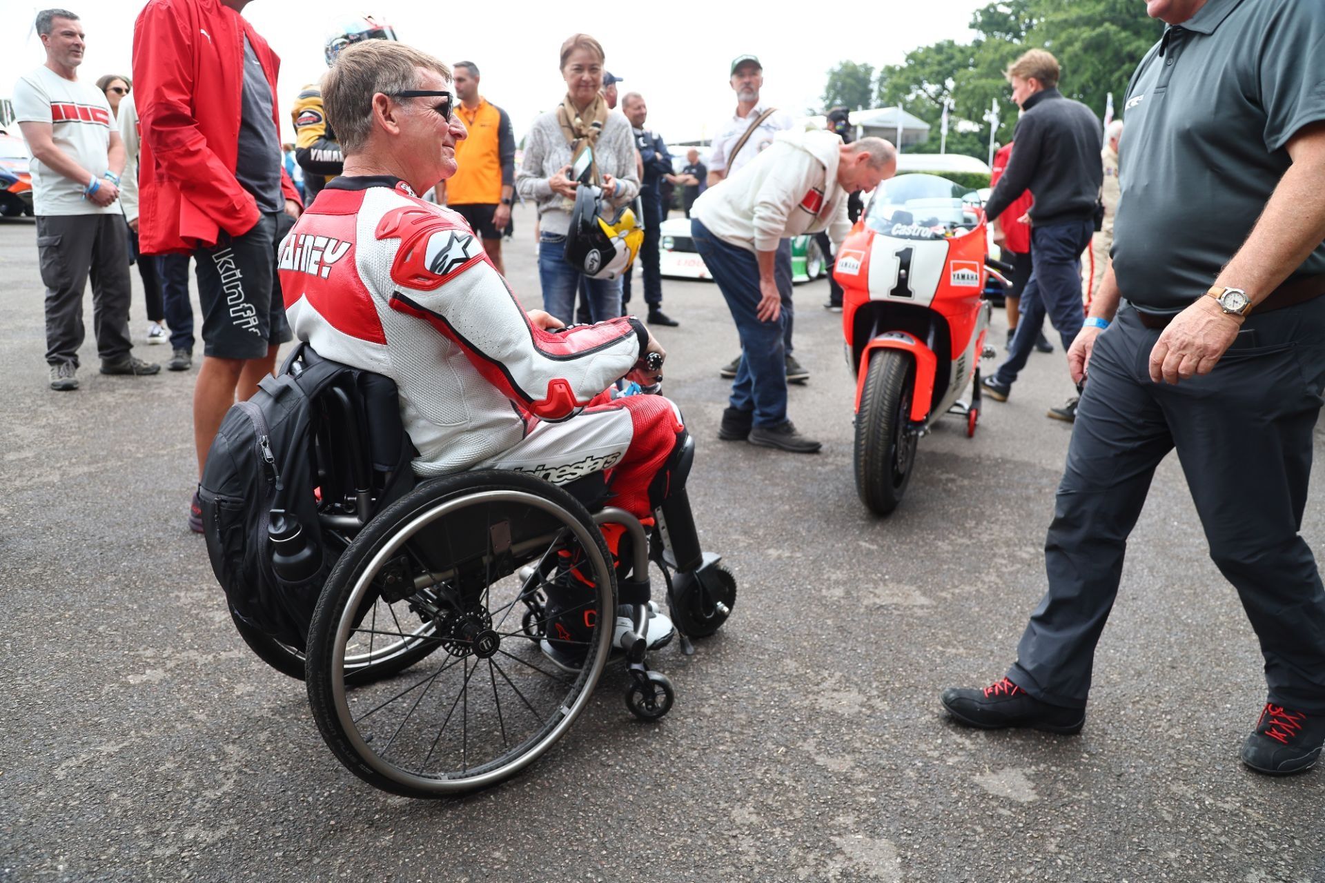 Wayne Rainey con la Yamaha YZR500 en el Goodwood FOS 2022 foto 01
