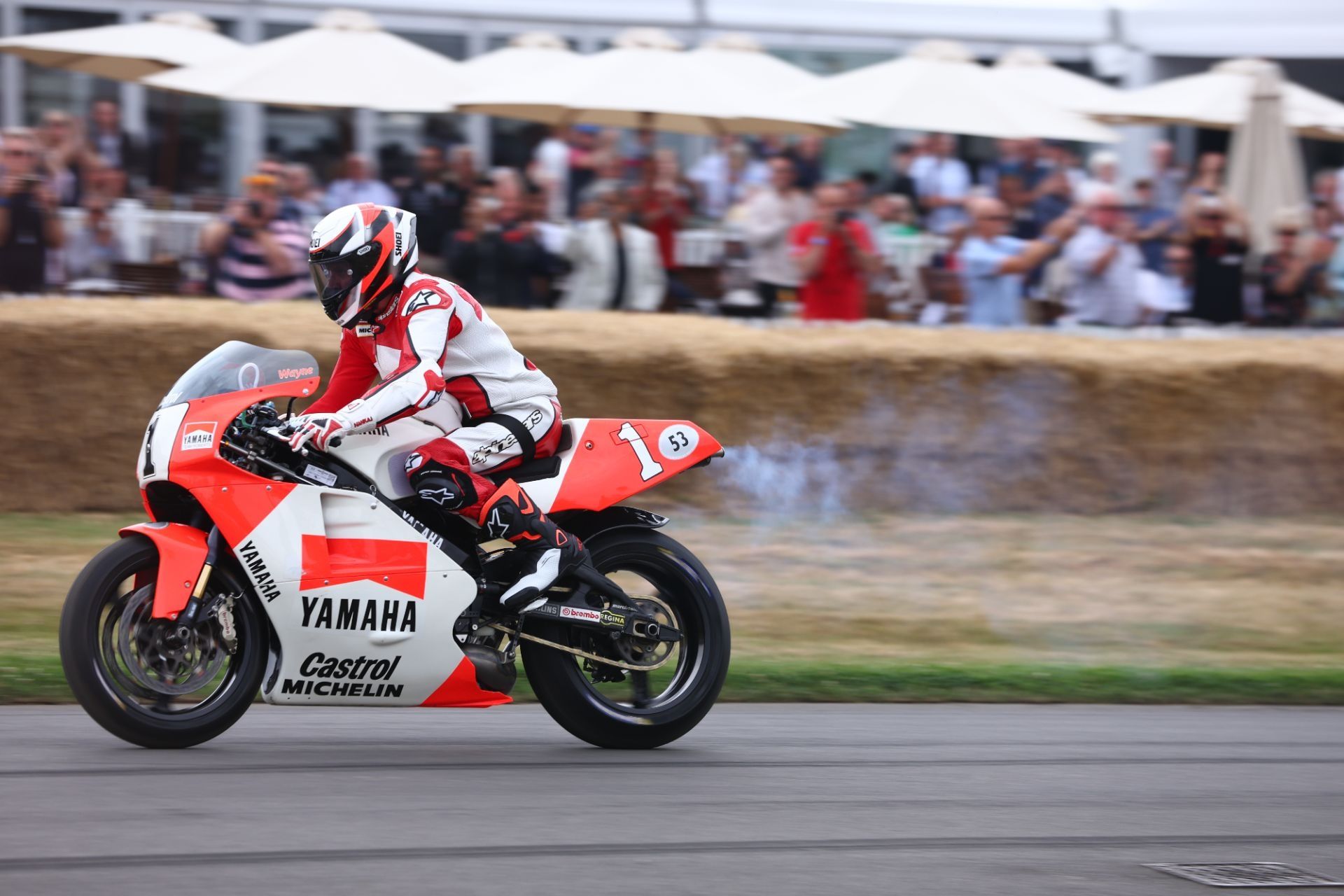 Wayne Rainey con la Yamaha YZR500 en el Goodwood FOS 2022 foto 11