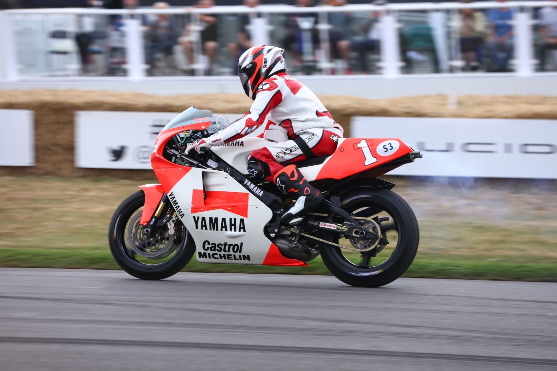 Wayne Rainey con la Yamaha YZR500 en el Goodwood FOS 2022 foto 15