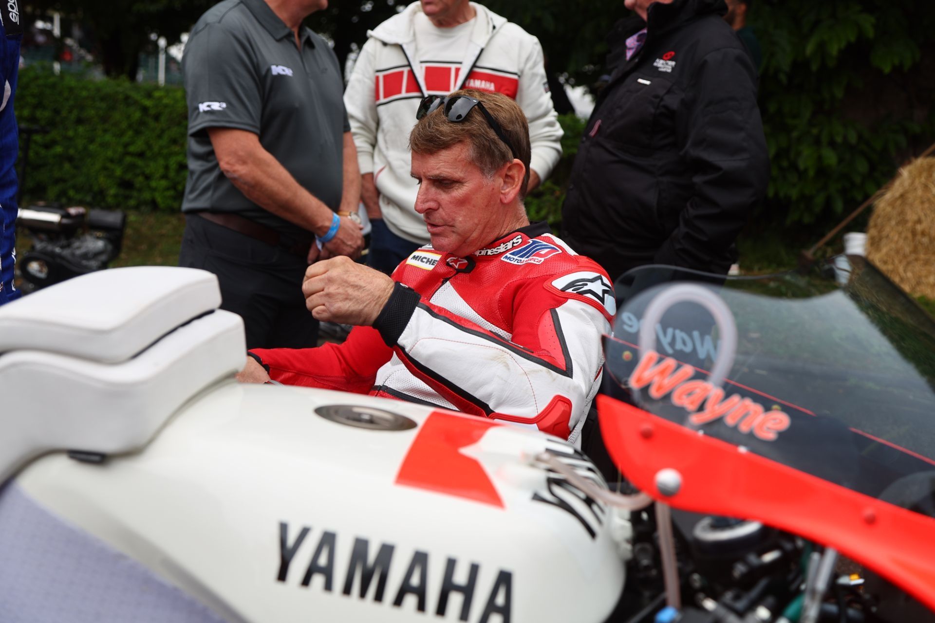 Wayne Rainey con la Yamaha YZR500 en el Goodwood FOS 2022 foto 17